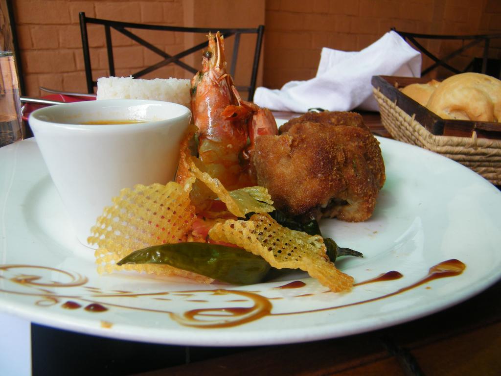 Hotel Restaurant Le Combava أنتاناناريفو المظهر الخارجي الصورة
